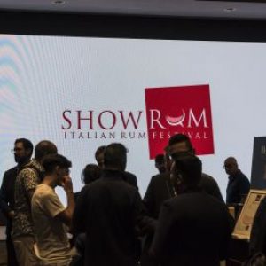 showrum 2019 DSC5135 web 300x300 9jKC7g